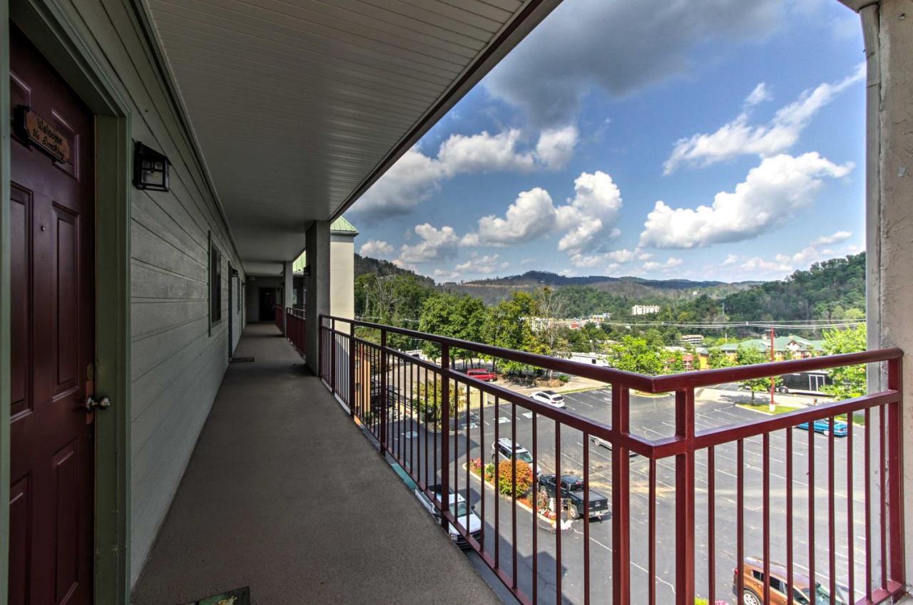 Gatlinburg Mountain Penthouse With Private Terrace! 아파트 외부 사진